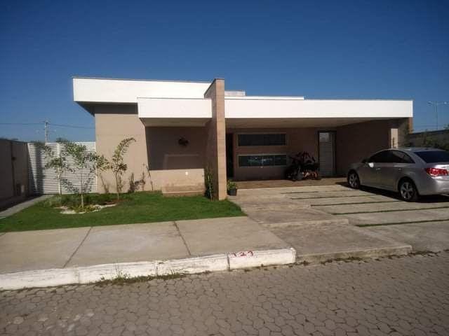 #2022 - Casa em condomínio para Venda em Campos dos Goytacazes - RJ