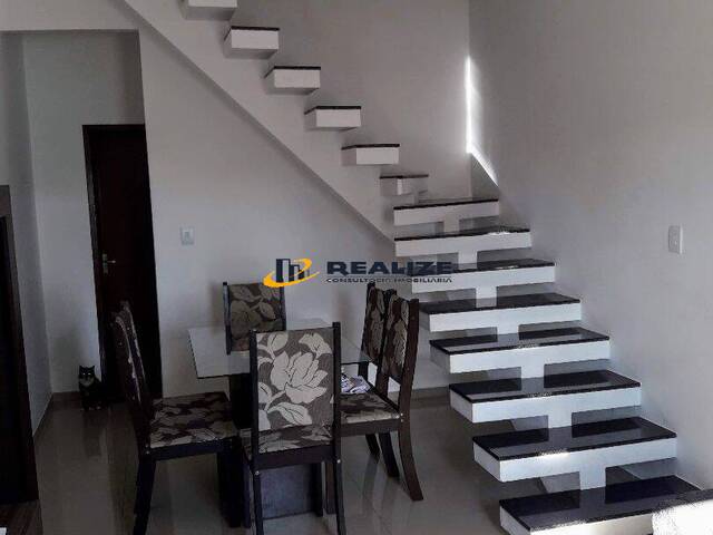 #1069 - Casa para Locação em Campos dos Goytacazes - RJ