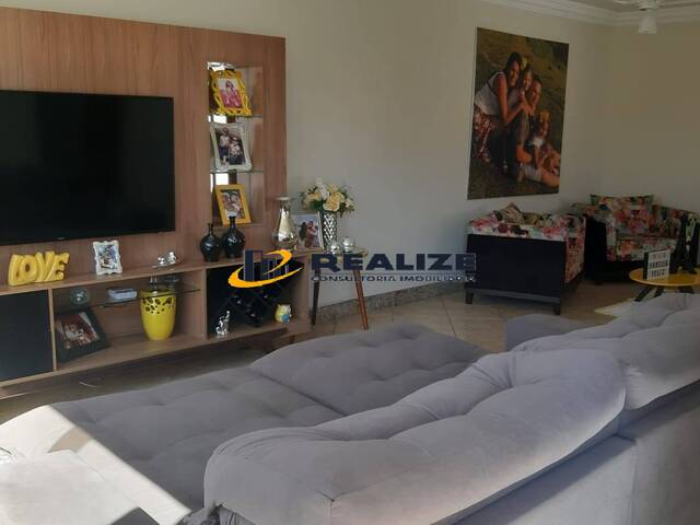 Casa para Venda em Campos dos Goytacazes - 2