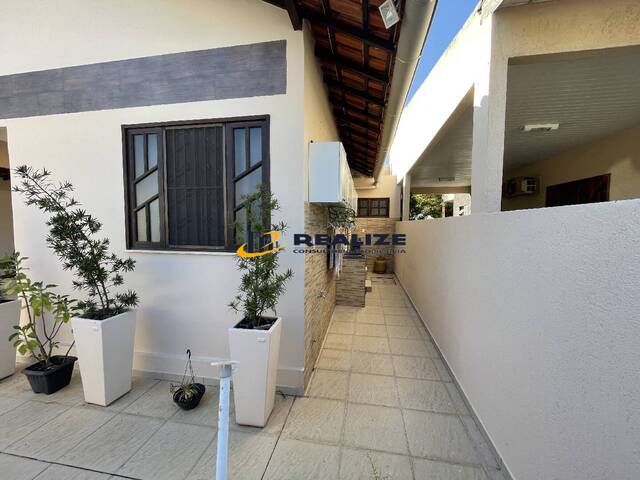 #1389 - Casa para Venda em Campos dos Goytacazes - RJ