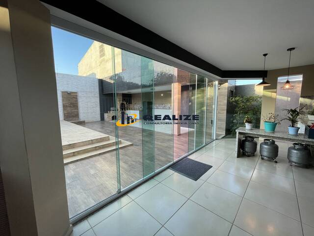 #1754 - Casa para Venda em Campos dos Goytacazes - RJ