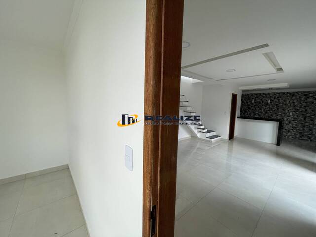 #1839 - Casa para Venda em Campos dos Goytacazes - RJ