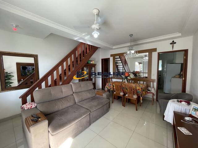 #1871 - Casa para Venda em Campos dos Goytacazes - RJ