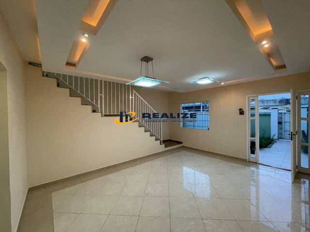 #2086 - Casa para Venda em Campos dos Goytacazes - RJ