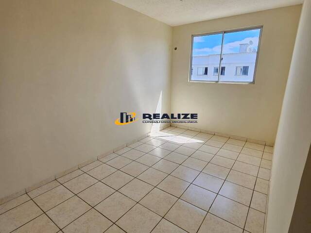 Apartamento para Venda em Campos dos Goytacazes - 4