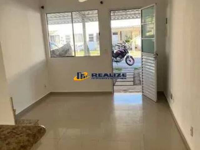 #2143 - Casa para Venda em Campos dos Goytacazes - RJ
