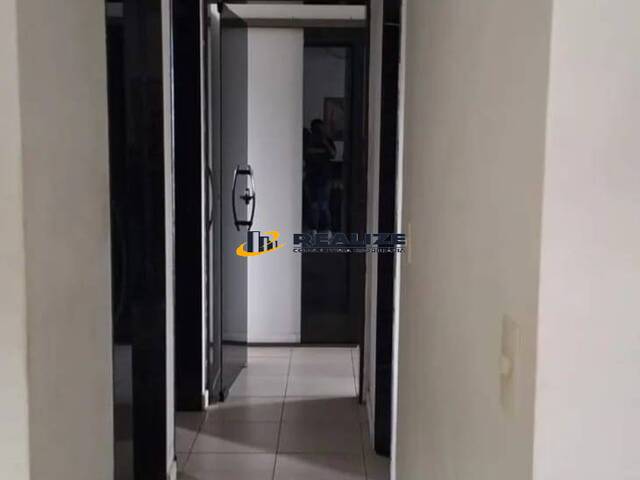 Apartamento para Venda em Campos dos Goytacazes - 5