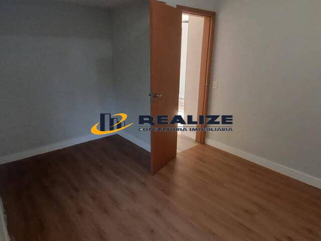 #2414 - Apartamento para Venda em Campos dos Goytacazes - RJ