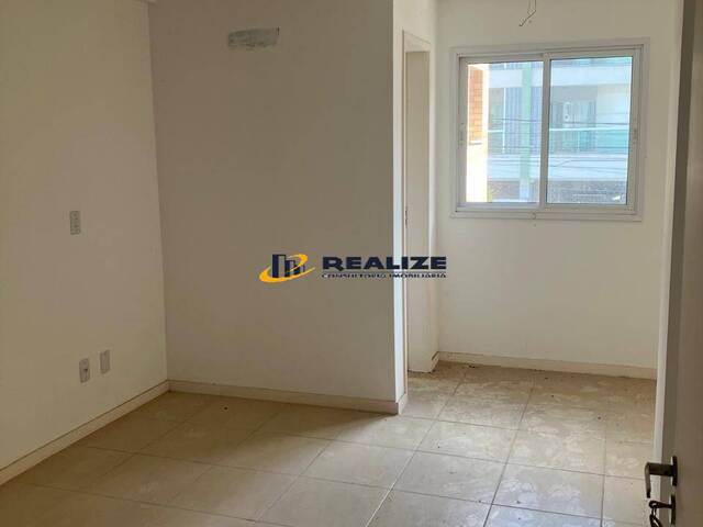 #2424 - Apartamento para Venda em Campos dos Goytacazes - RJ