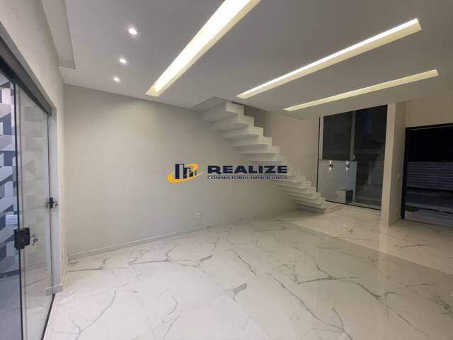 #2474 - Casa para Venda em Campos dos Goytacazes - RJ