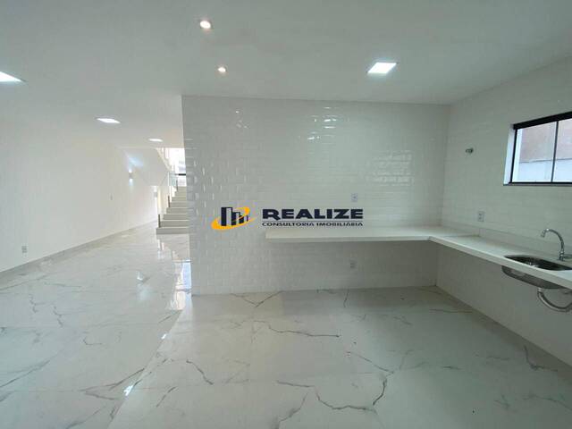 #2484 - Casa para Venda em Campos dos Goytacazes - RJ