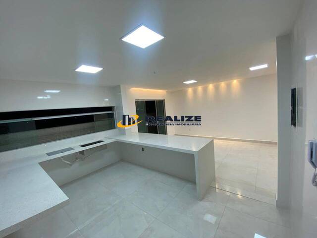 #2553 - Apartamento para Venda em Campos dos Goytacazes - RJ