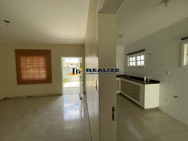 #2594 - Casa para Venda em Campos dos Goytacazes - RJ