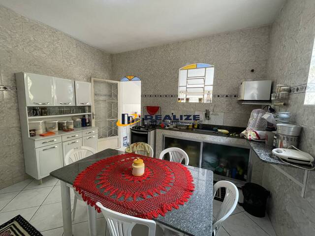 #2705 - Casa para Venda em Campos dos Goytacazes - RJ