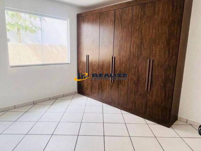#2719 - Casa para Venda em Campos dos Goytacazes - RJ
