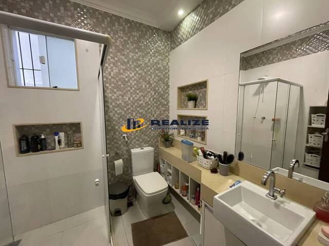 #2721 - Casa para Venda em Campos dos Goytacazes - RJ