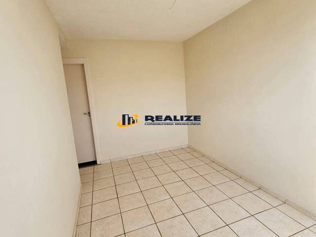 Apartamento para Venda em Campos dos Goytacazes - 4