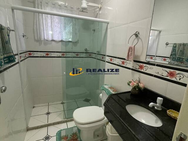 #2739 - Casa para Venda em Campos dos Goytacazes - RJ