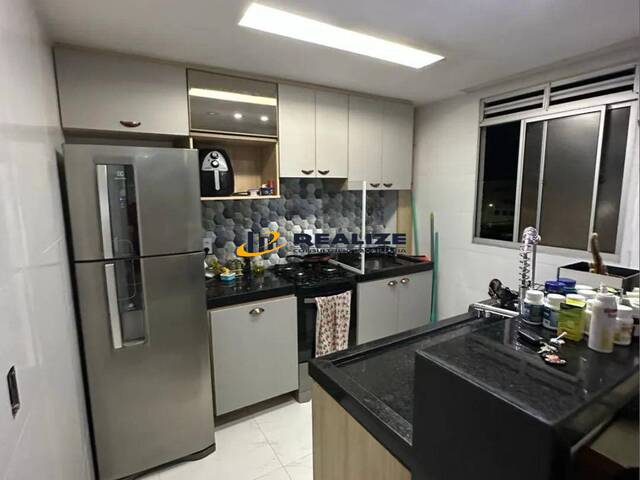 #2821 - Apartamento para Venda em Campos dos Goytacazes - RJ