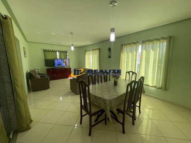 #2924 - Casa para Locação em Campos dos Goytacazes - RJ