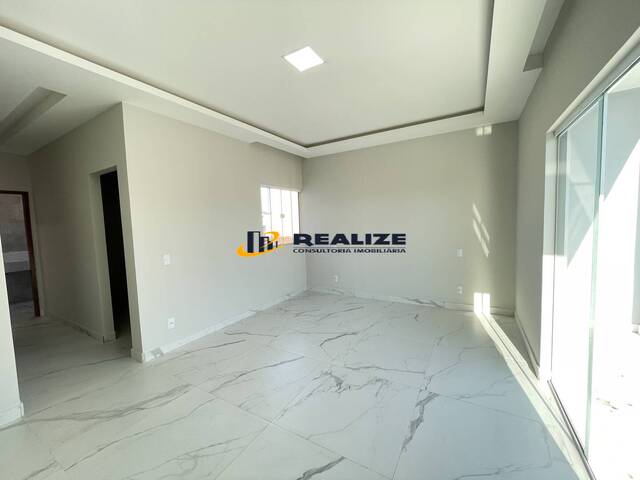 #3093 - Casa para Venda em Campos dos Goytacazes - RJ