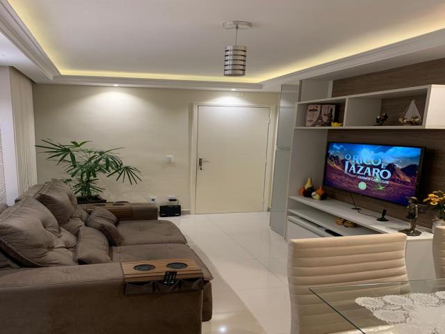 #738 - Apartamento para Venda em Campos dos Goytacazes - RJ