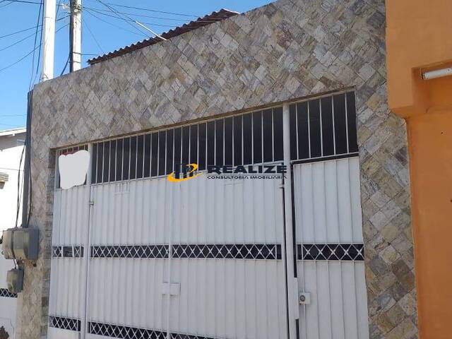 #1122 - Casa para Venda em Campos dos Goytacazes - RJ