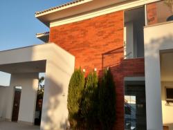 #114 - Casa em condomínio para Venda em Campos dos Goytacazes - RJ