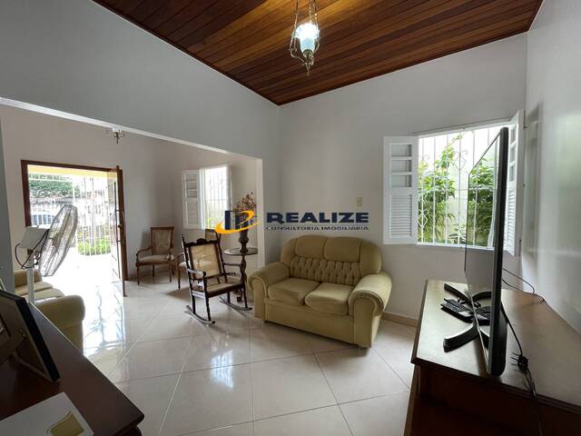 #1553 - Casa para Venda em Campos dos Goytacazes - RJ