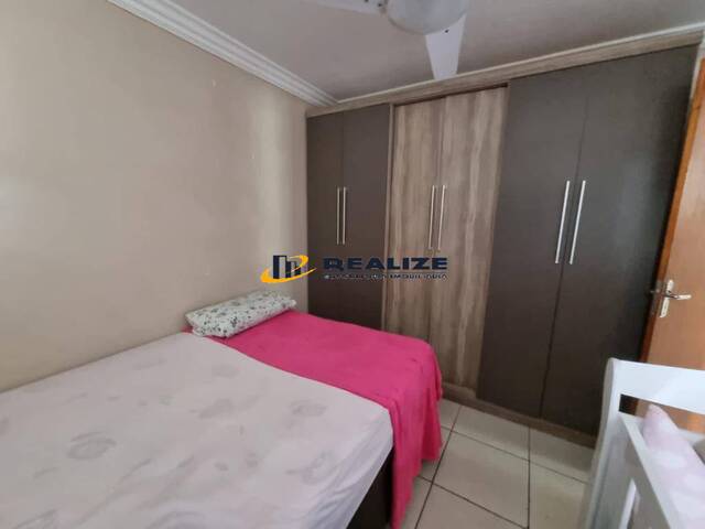 Apartamento para Venda em Campos dos Goytacazes - 4