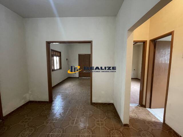 #2571 - Casa para Venda em Campos dos Goytacazes - RJ