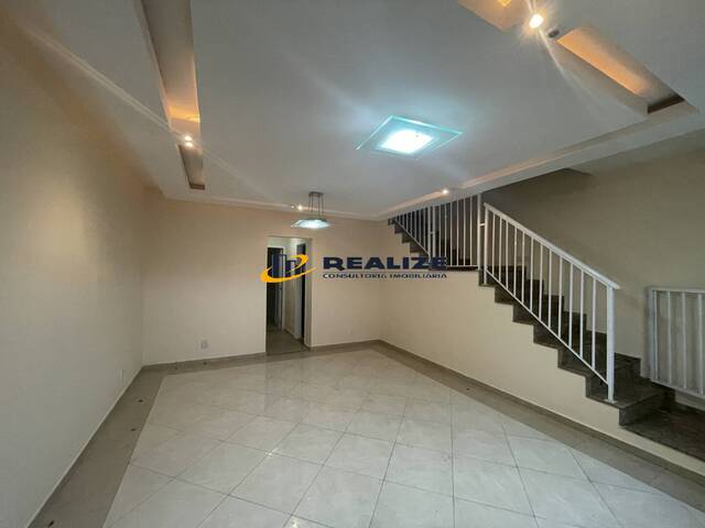 #2058 - Casa para Venda em Campos dos Goytacazes - RJ