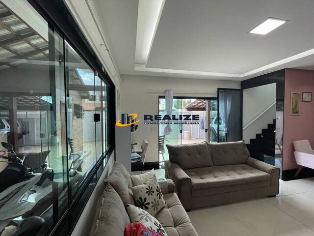 #2177 - Casa para Venda em Campos dos Goytacazes - RJ