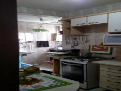 #211 - Apartamento para Venda em Campos dos Goytacazes - RJ