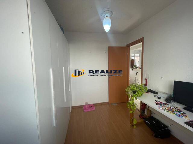 #2318 - Apartamento para Venda em Campos dos Goytacazes - RJ