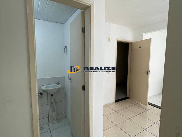 #2329 - Apartamento para Venda em Campos dos Goytacazes - RJ