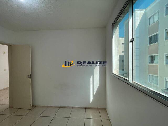 #2329 - Apartamento para Venda em Campos dos Goytacazes - RJ