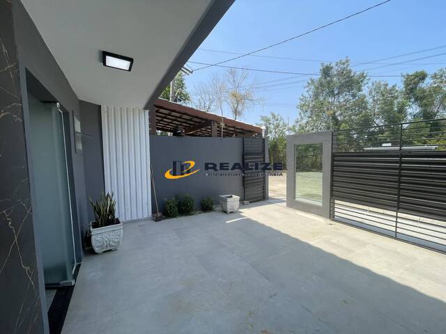 #2530 - Casa para Venda em Campos dos Goytacazes - RJ