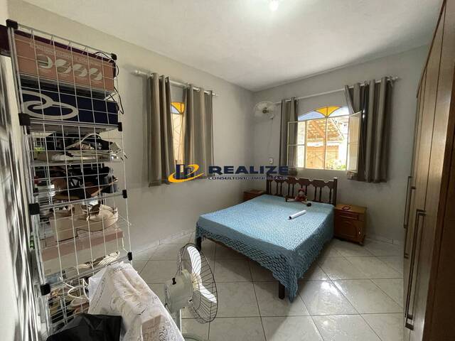 #2706 - Casa para Venda em Campos dos Goytacazes - RJ