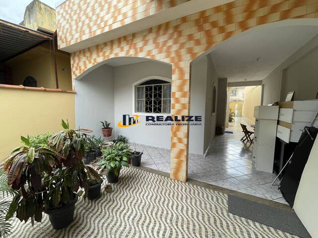 #2706 - Casa para Venda em Campos dos Goytacazes - RJ