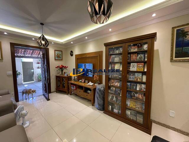#2723 - Casa para Venda em Campos dos Goytacazes - RJ