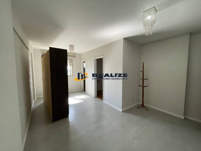 Apartamento para Venda em Campos dos Goytacazes - 4