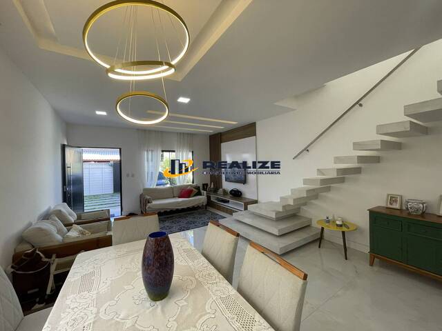 #2733 - Casa para Venda em Campos dos Goytacazes - RJ