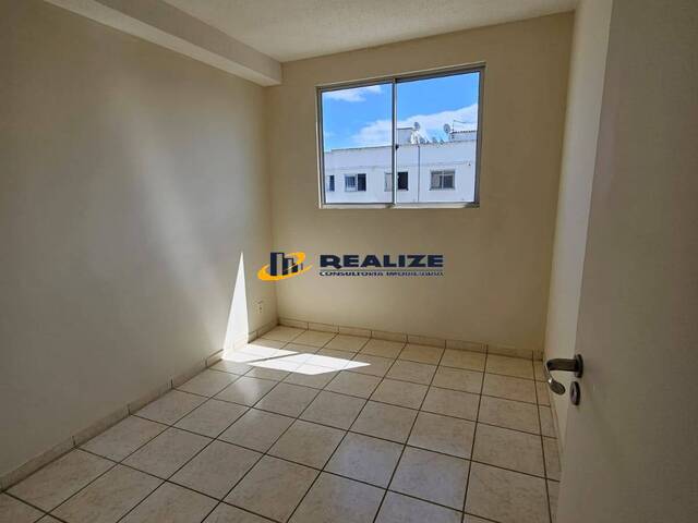 #2735 - Apartamento para Venda em Campos dos Goytacazes - RJ