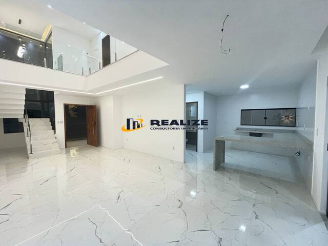 #2780 - Casa para Venda em Campos dos Goytacazes - RJ