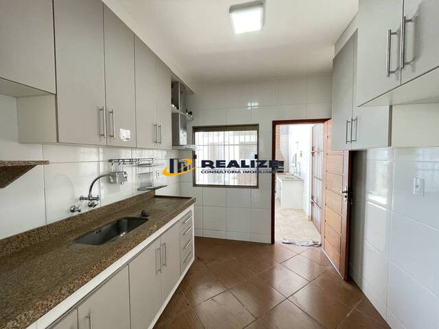 #2817 - Casa para Venda em Campos dos Goytacazes - RJ