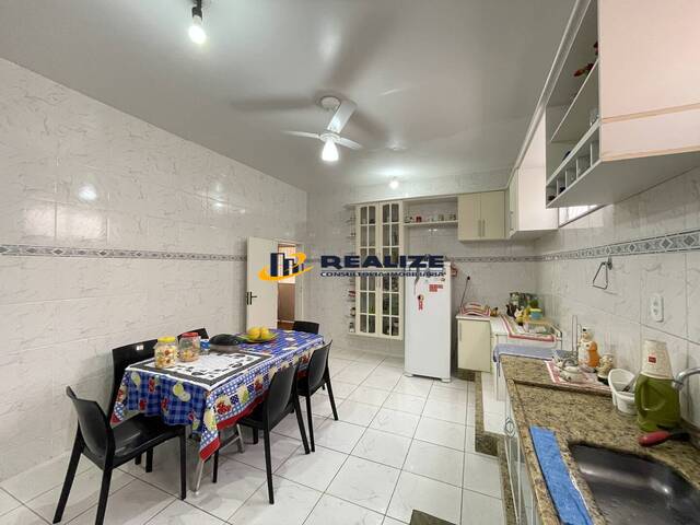 #2835 - Casa para Venda em Campos dos Goytacazes - RJ