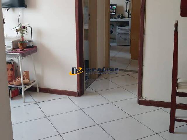 #2843 - Apartamento para Venda em Campos dos Goytacazes - RJ