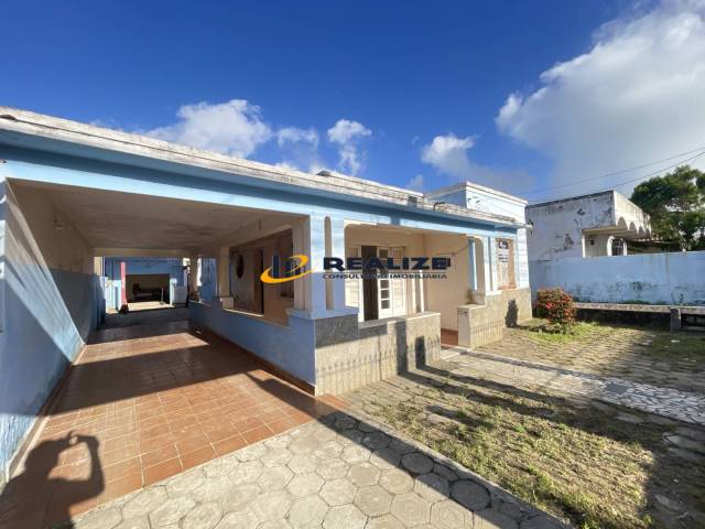 #2902 - Casa para Venda em Campos dos Goytacazes - RJ