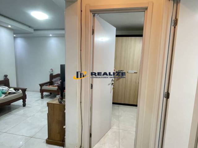 #2915 - Apartamento para Venda em Campos dos Goytacazes - RJ